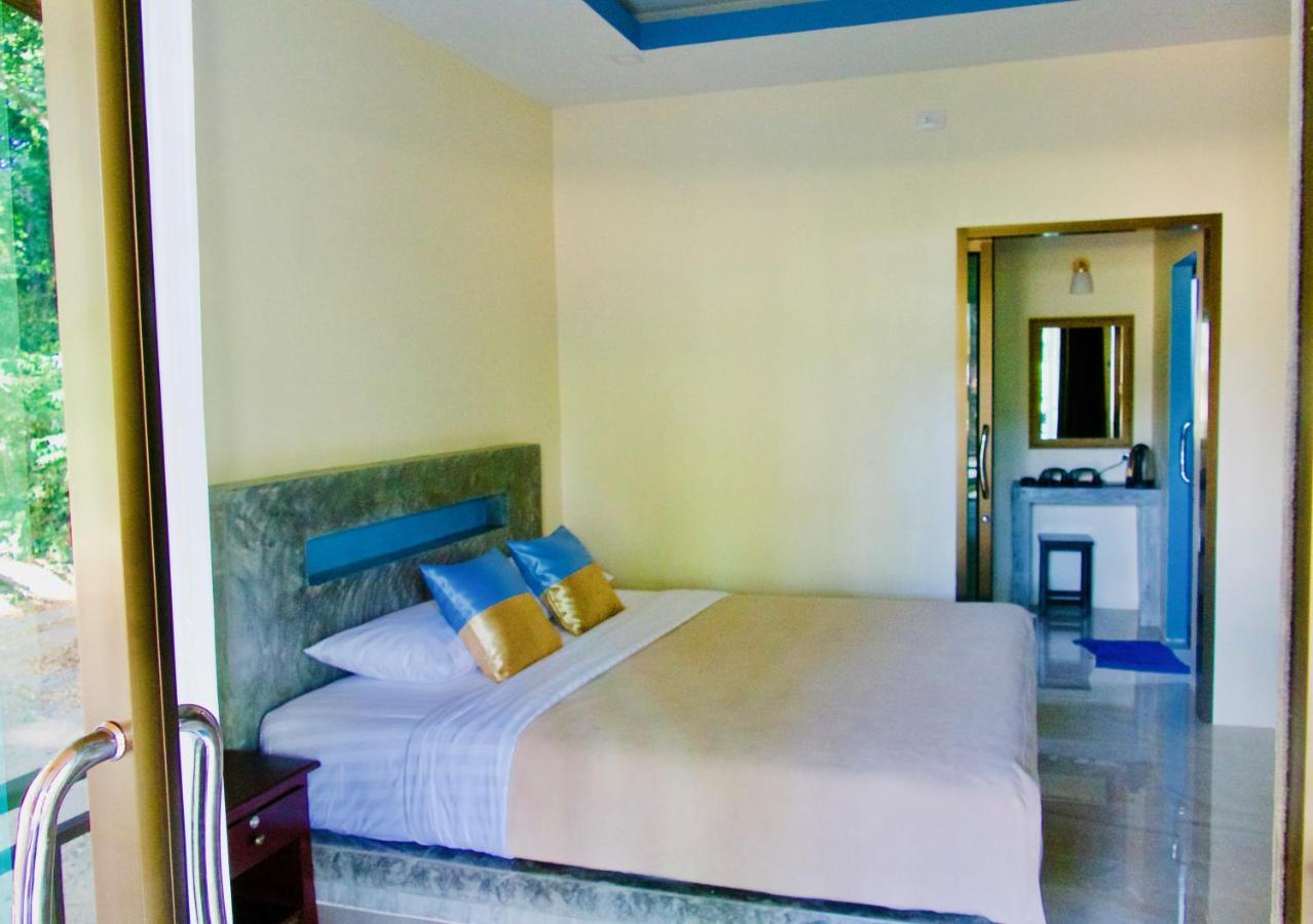 The Sun Long Beach Resort Koh Lanta Exterior photo