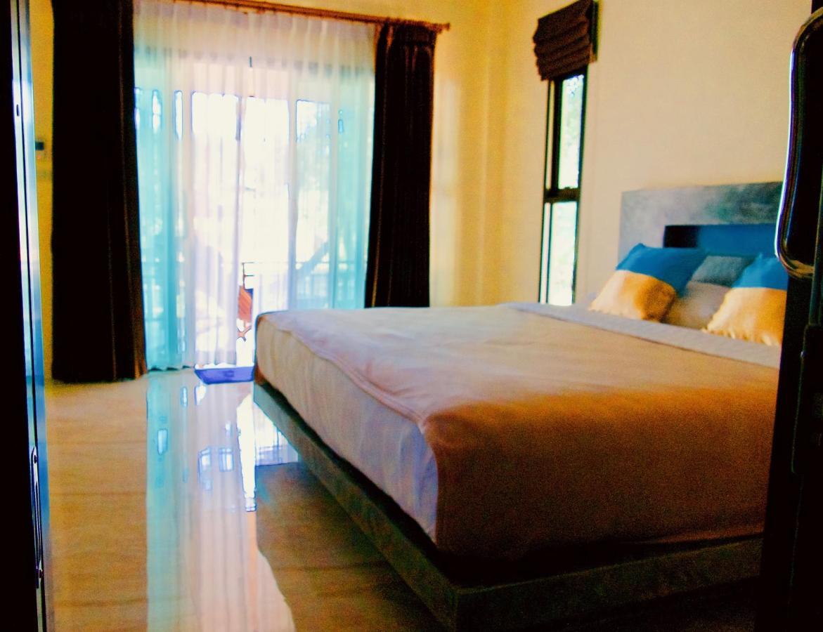 The Sun Long Beach Resort Koh Lanta Exterior photo