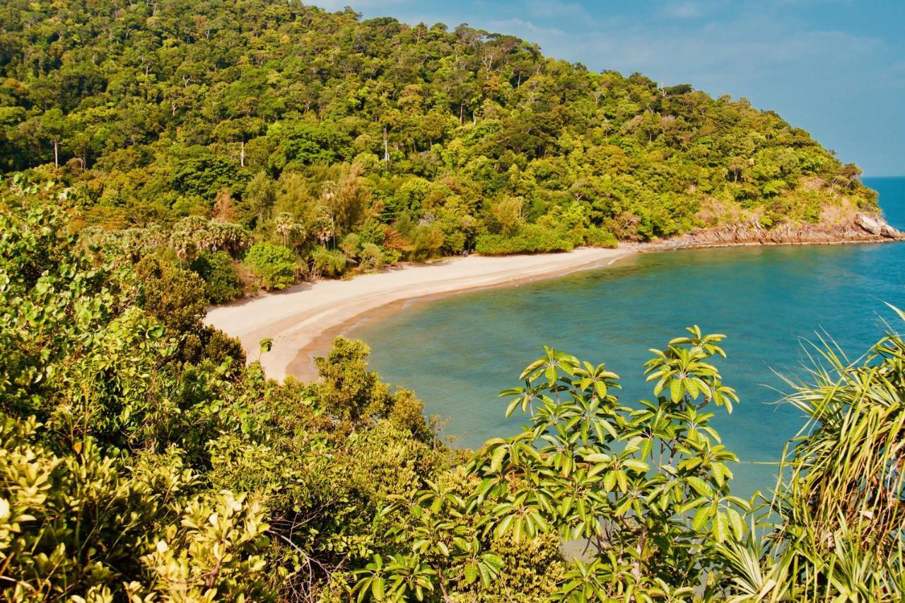 The Sun Long Beach Resort Koh Lanta Exterior photo