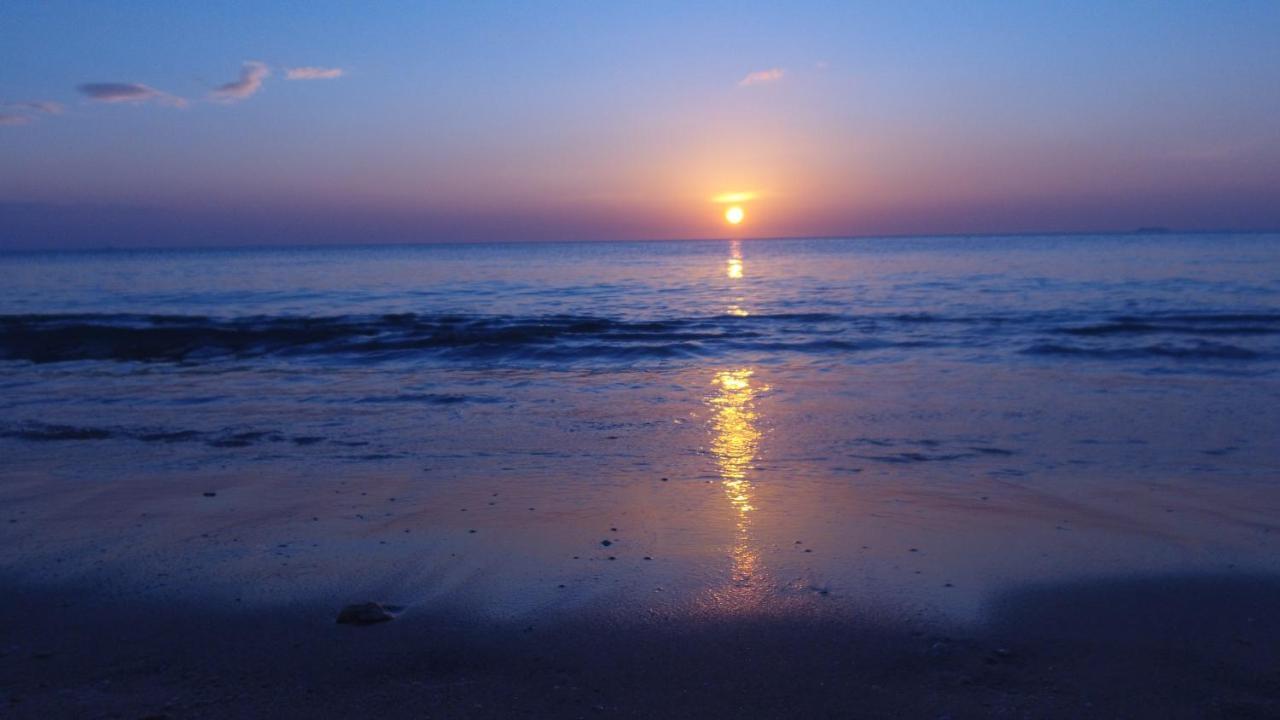 The Sun Long Beach Resort Koh Lanta Exterior photo