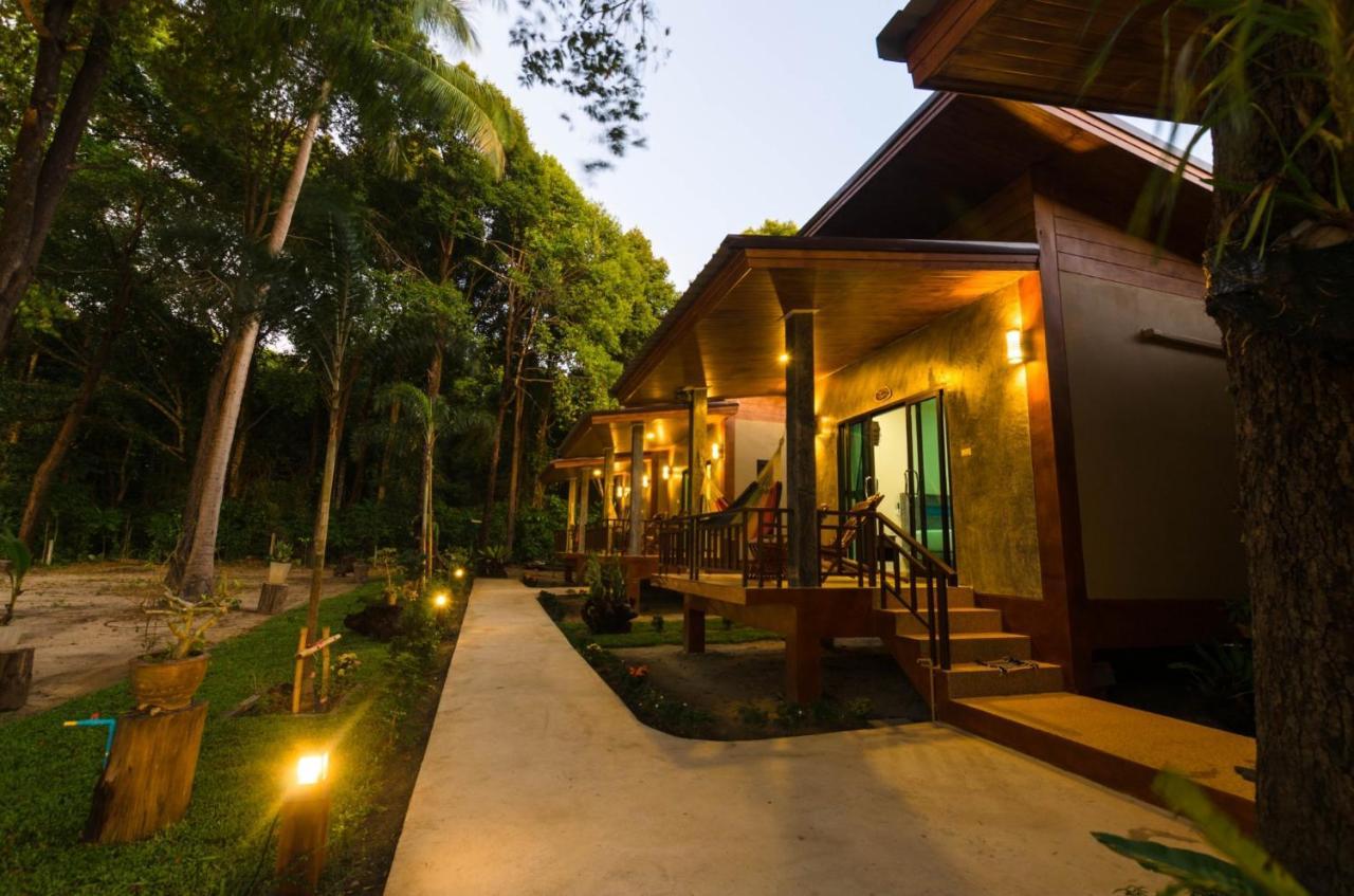 The Sun Long Beach Resort Koh Lanta Exterior photo